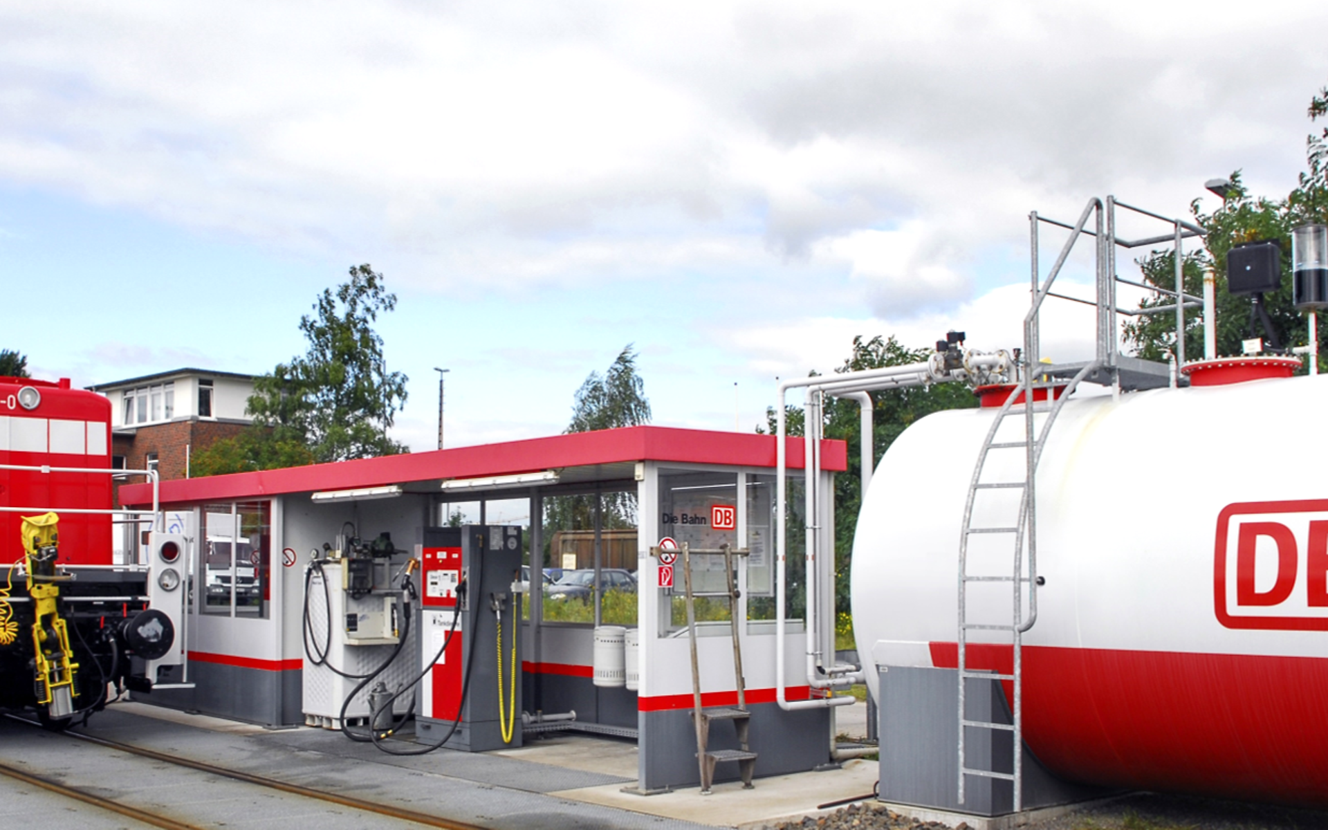 Schienen-Tankstelle