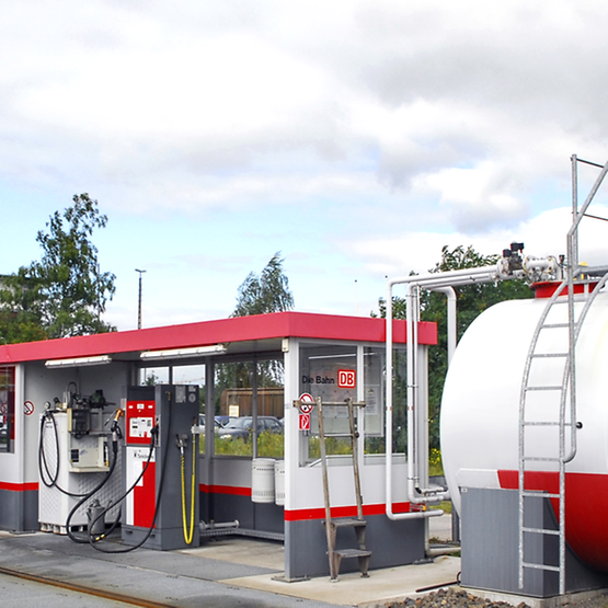 Schienen-Tankstelle