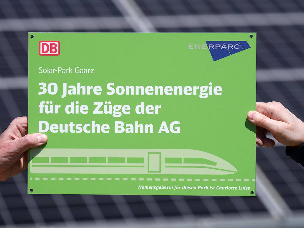 DB200061_Solarpark_Schild